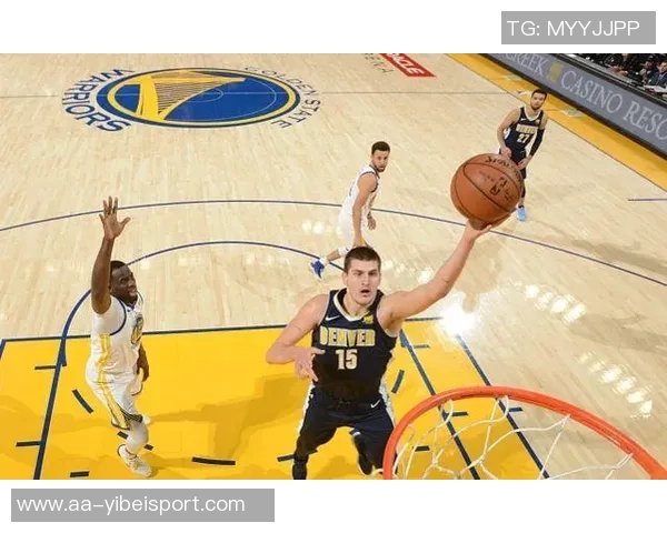 文班隔扣追梦引发激烈言辞对峙双方情绪高涨场面火爆 文班隔扣追梦引发激烈言辞对峙双方情绪高涨场面火爆