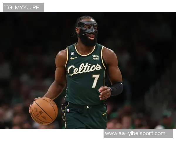 杰伦布朗半场表现出色独得12分助球队领先正负值高达24