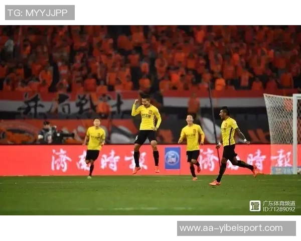 橙衣传奇再现鹏起泰山他以12战9不败点燃球队希望与信念 橙衣传奇再现鹏起泰山他以12战9不败点燃球队希望与信念