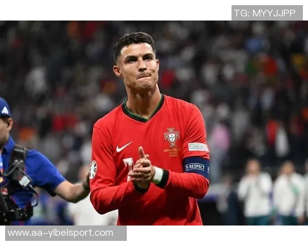 C罗将FIFA最佳投票权交给B席展现队长风范 C罗将FIFA最佳投票权交给B席展现队长风范