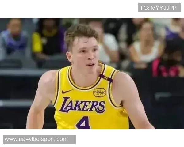 布克遭遇严密防守表现平平13投5中三分球命中率低迷仅得18分6失误